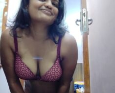 img 35 Hot Mallu Big Booby Wife Exposed Her Hotness Show Booby At Sleeping Time Videos+Pics