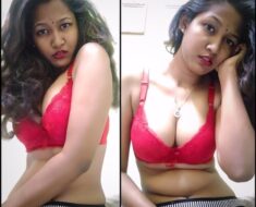 ot4whh53gl46 HORNY SRI LANKAN BABE 🔥 PICS COLLECTION