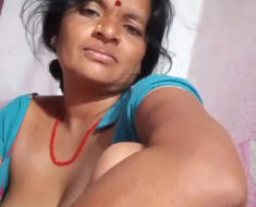 se1k8h12i42q Village mature bhabhi riding