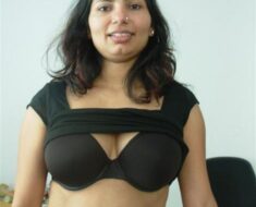 1534861598 Indian Milf Horny Couple Pics