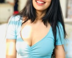 n43ts4jes48m Desi Very Beautiful Instagram Influencer Cute Big Boobs Show Nude Pics + 3 HD Short Clips Collection