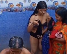 zssnddnrjymx Desi ladies bathing together hidden cam 🔥🔥