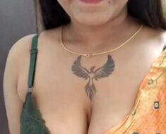 47es2ruv5822 Insta MILF and Youtuber Veena Thaara Teasing Big Boobs ~ 20 Mins