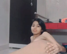 g9hm0r9rt0mu Paki Beautiful Cute Girl Showing