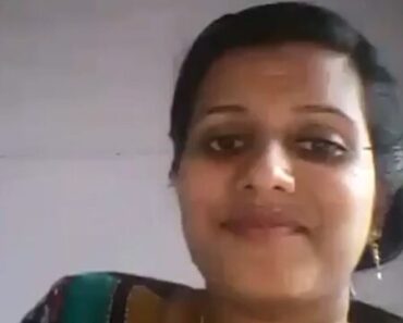 Mallu Bhabi Showing Boobs 3 62obsx1elgyq Mallu Bhabi Showing Boobs