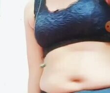 i1hkgd8kqn2p Surbhi Sharma Shows Her Pussy and Asshole on Live With face