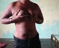 j29t3q7un5dn Desi girl getting ready for sex