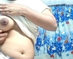 9f8yftl0aed9 Sexy Horny Bhabi Showing