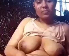 gn8uei4216w5 Horny Married Wife Showing Fingering