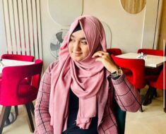 gr8s557zhpim Hijabi GF Showing 3 Clip