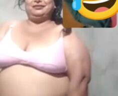mi1jyzrz6cx4 Aunty Showing