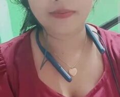 oqg2z445wny7 rumi, Bengali Bhabi, Showing Boobs & Fingering on Chamet Live ~ with Face