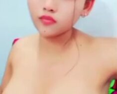 qusl4cy3b1jc TaRa Showing Cute Boobs on Chamet Live ~ with FACE