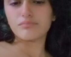 re5slw2cg86z Desi beauty showing big boobs 🔥🔥