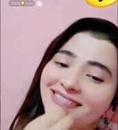 vzwffyo1etiq Pretty Nikkey Chamet Strip Show and masturbate