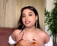 ygyvy5hiybzs Currly Quinn Chocolate on Boobs and Twerking in Thong Panties Stripchat Live
