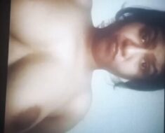 ymiw2hh3vgip Sexy Girl Showing