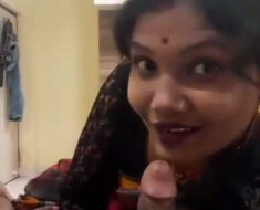yni6nyh9jqhs Beautiful boudi blowjob