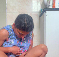 aj99zbl9m116 Resmi Nair Taking a Piss ~ App Content