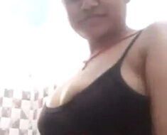 o7m7lhefoehf Sexy girl in bathroom