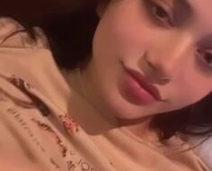 qjva0t03hs2p Beautiful Sexy Babe Showing