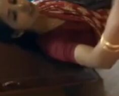 u41apn2bn43z Bhabi Bathing Captured