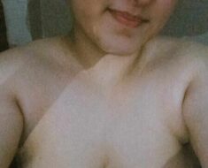 uwn30fvjhigc Paki chubby babe blowing like pro