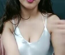 yvn9faoqye6a Mary Hanna Vibrator Masturbation on Live Group Show