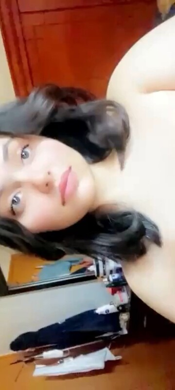 Beautiful Cutie Showing