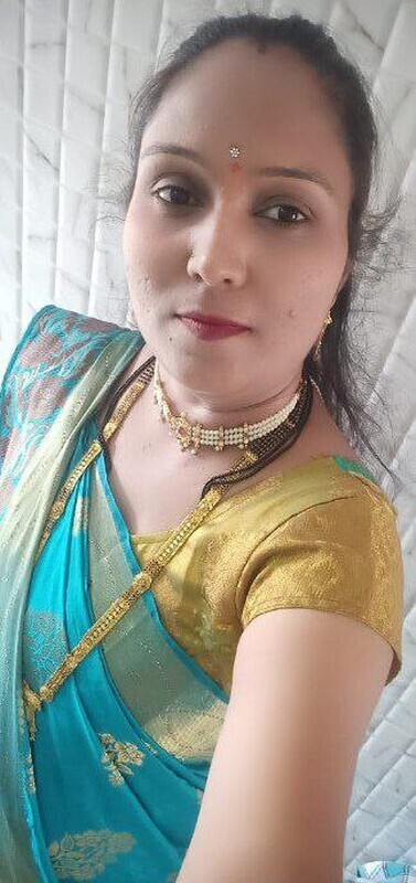 Chubby aunty