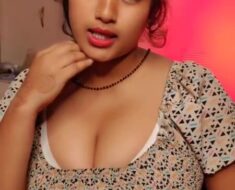 eydeuc1y5odb Dusky Chubby Girl Showing Cleavage & Navel on Tango Live